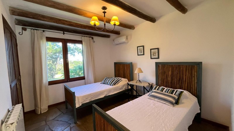 Increible casa en venta y alquiler en El Chorro a pasos del mar